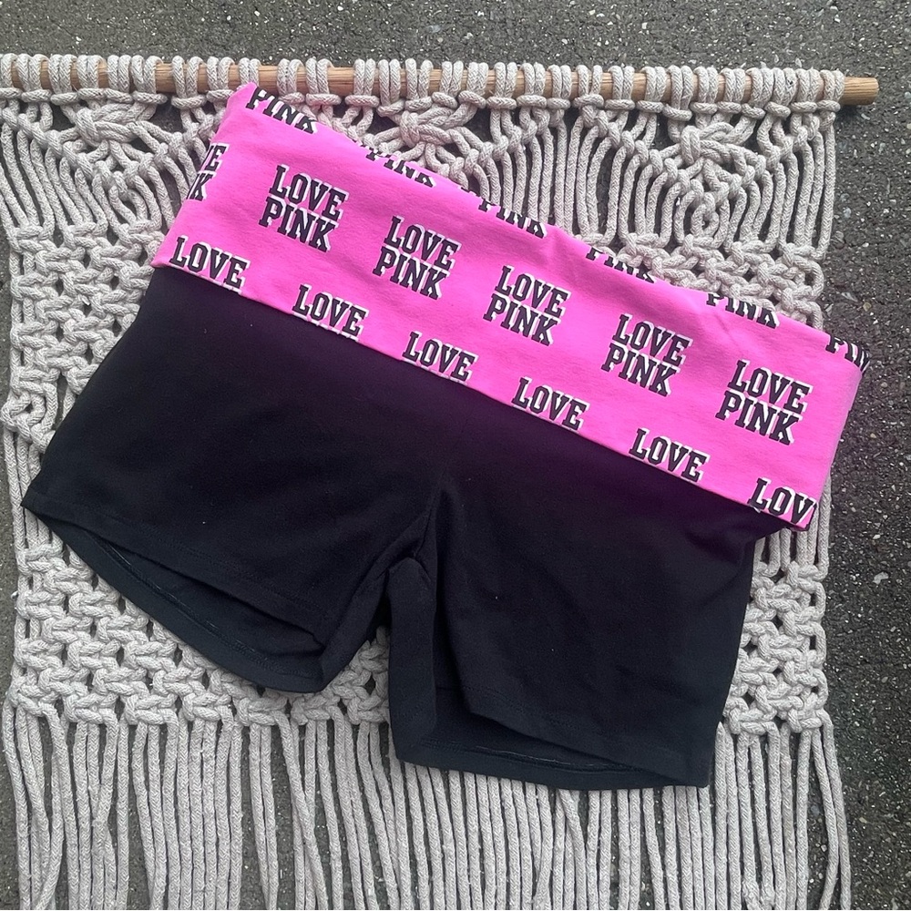 NWT PINK Foldover Band Yoga Shorts Size Small
